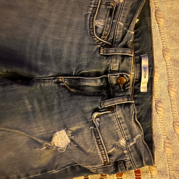 Joe’s Jeans. Size 26. Designed to look trendy and lightly used. - Picture 4 of 6